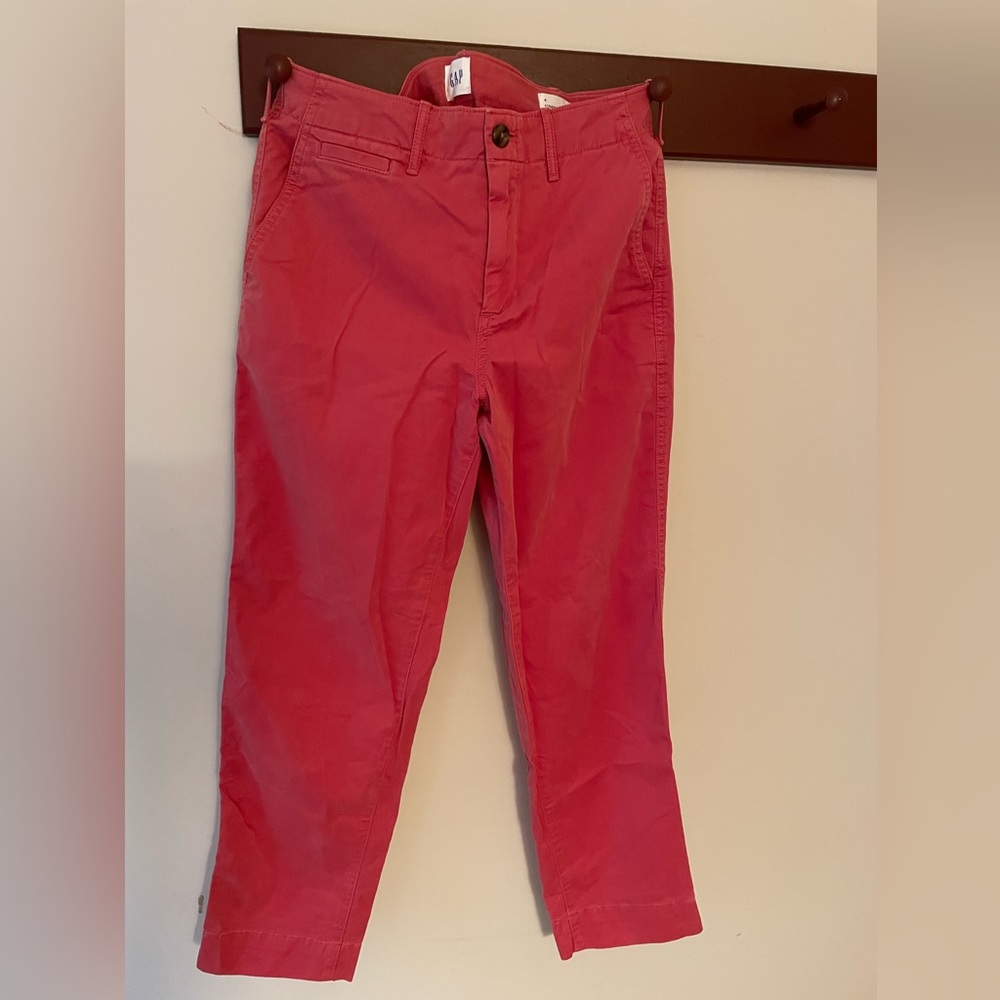 Women’s GAP brand Coral colored khaki’s good condition size 4